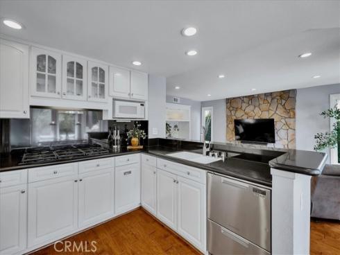 22 Colonial , Irvine, CA