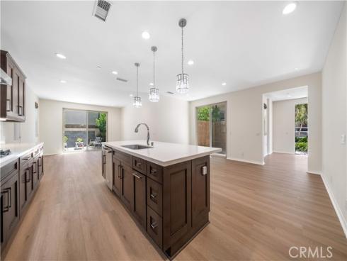 120 Halo , Irvine, CA