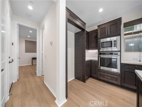 120 Halo , Irvine, CA