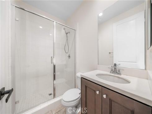 120 Halo , Irvine, CA