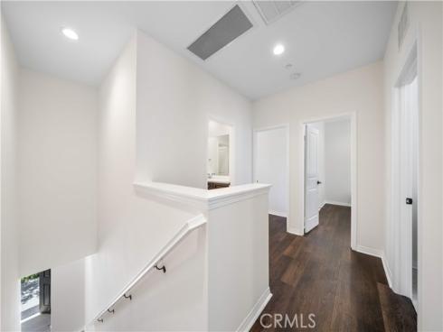 120 Halo , Irvine, CA