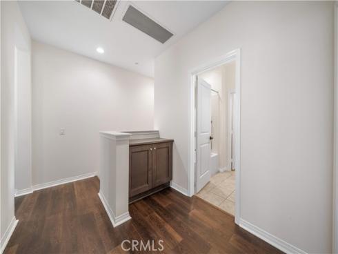 120 Halo , Irvine, CA