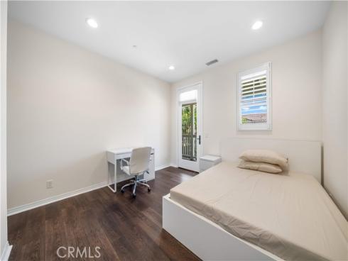 120 Halo , Irvine, CA