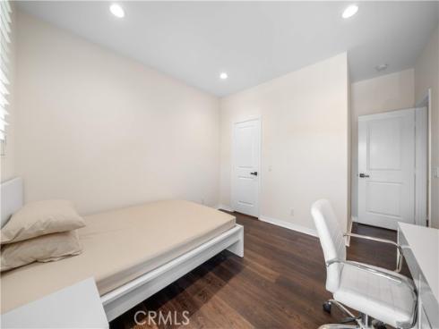 120 Halo , Irvine, CA