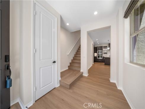 120 Halo , Irvine, CA