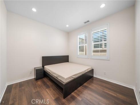 120 Halo , Irvine, CA