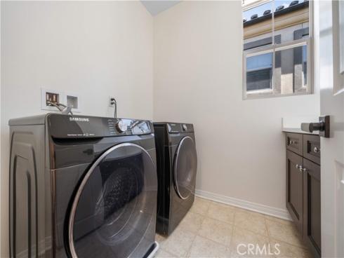 120 Halo , Irvine, CA