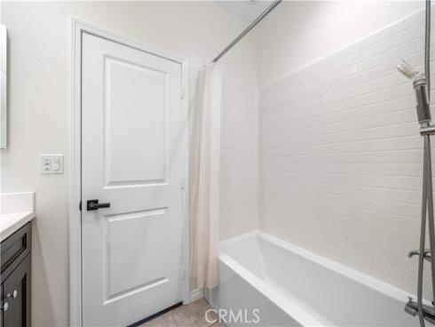 120 Halo , Irvine, CA