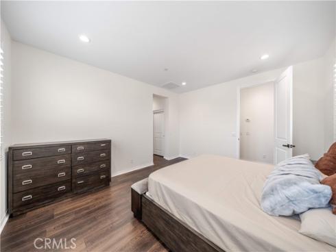 120 Halo , Irvine, CA