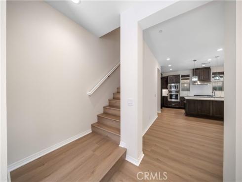 120 Halo , Irvine, CA