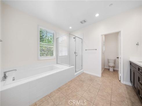 120 Halo , Irvine, CA