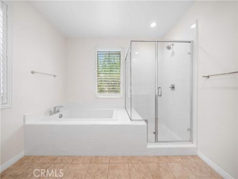 120 Halo , Irvine, CA