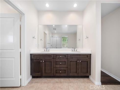 120 Halo , Irvine, CA