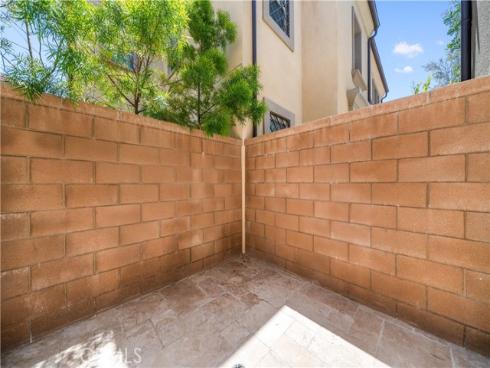 120 Halo , Irvine, CA