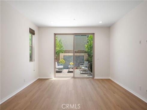 120 Halo , Irvine, CA