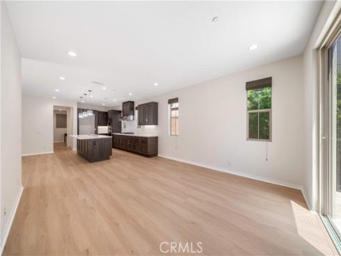 120 Halo , Irvine, CA