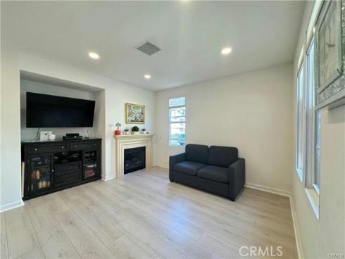 345 Tall Oak , Irvine, CA