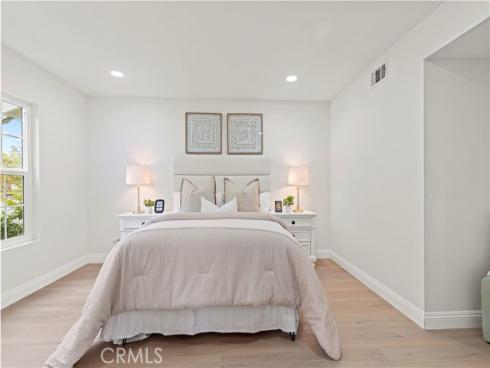 49 W Yale 26 Loop, Irvine, CA