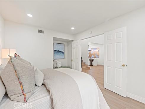 49 W Yale 26 Loop, Irvine, CA