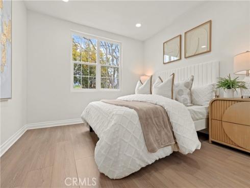 49 W Yale 26 Loop, Irvine, CA