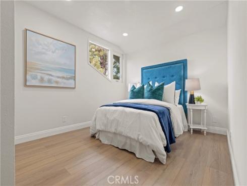 49 W Yale 26 Loop, Irvine, CA