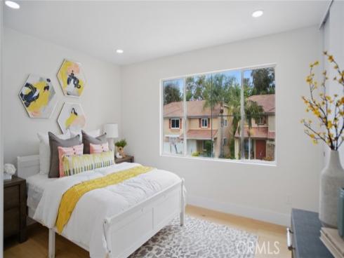 44 Statehouse Place, Irvine, CA