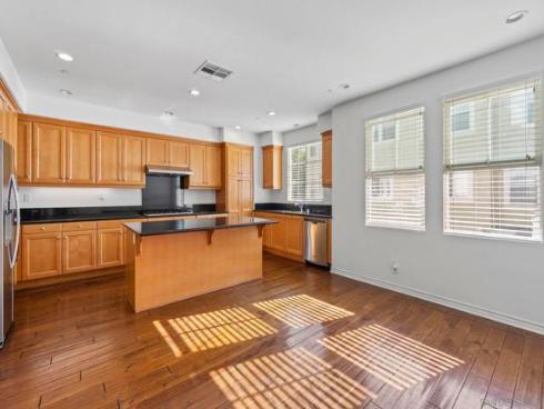 52 Honey Locust , Irvine, CA