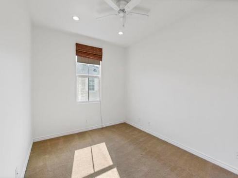 52 Honey Locust , Irvine, CA