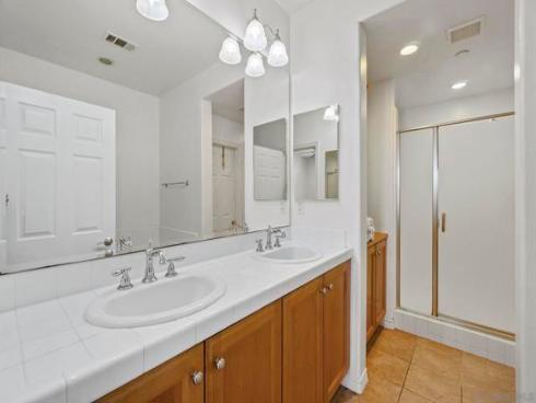 52 Honey Locust , Irvine, CA