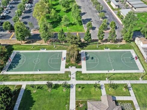 52 Honey Locust , Irvine, CA