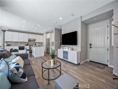 122 Messenger , Irvine, CA