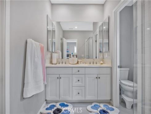 122 Messenger , Irvine, CA