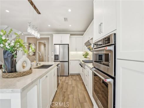 111 Baja , Irvine, CA