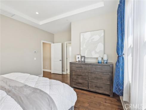 111 Baja , Irvine, CA