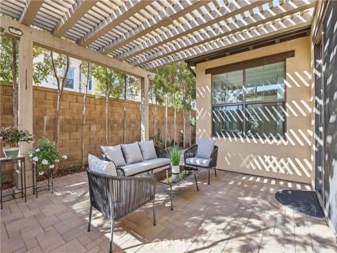 111 Baja , Irvine, CA