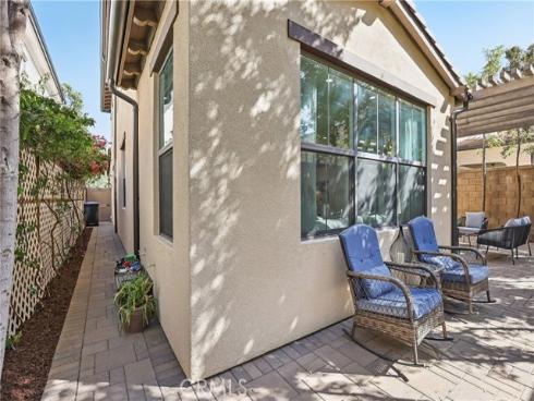 111 Baja , Irvine, CA