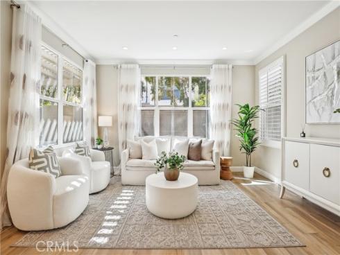 111 Baja , Irvine, CA