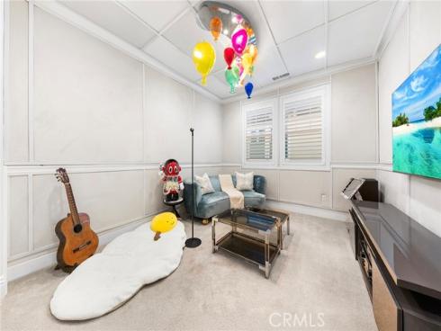 123 Calderon , Irvine, CA