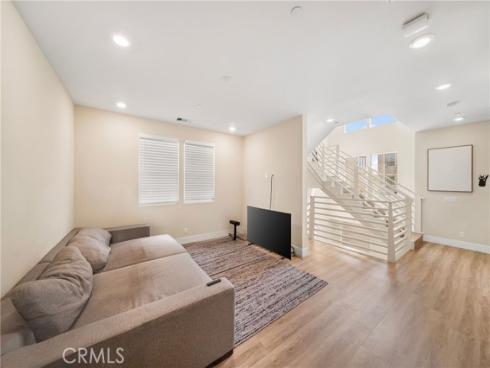 81 Pelican Lane, Irvine, CA