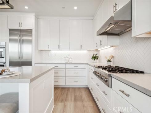 208  Canterbury  , Irvine, CA