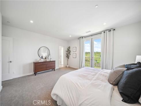 208  Canterbury  , Irvine, CA