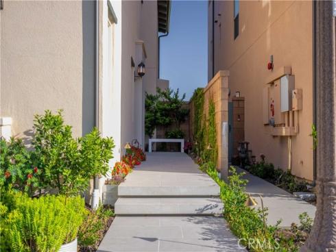 208  Canterbury  , Irvine, CA