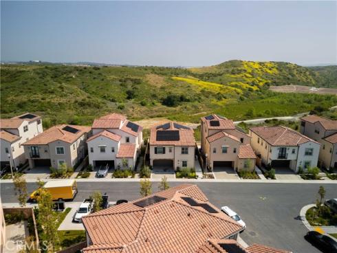 208  Canterbury  , Irvine, CA