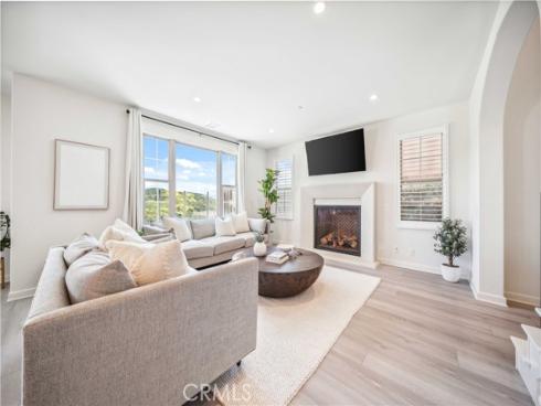 208  Canterbury  , Irvine, CA