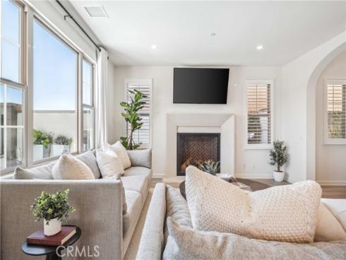 208  Canterbury  , Irvine, CA