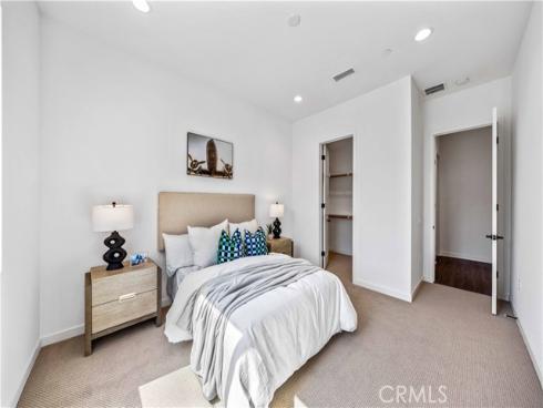 1073 Cadence , Irvine, CA