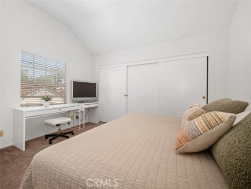 44  Oxford  , Irvine, CA