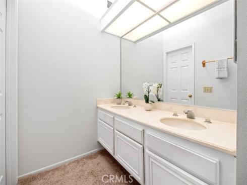 44  Oxford  , Irvine, CA