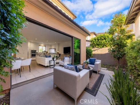 141 Dolci , Irvine, CA