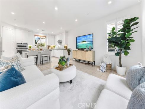 141 Dolci , Irvine, CA